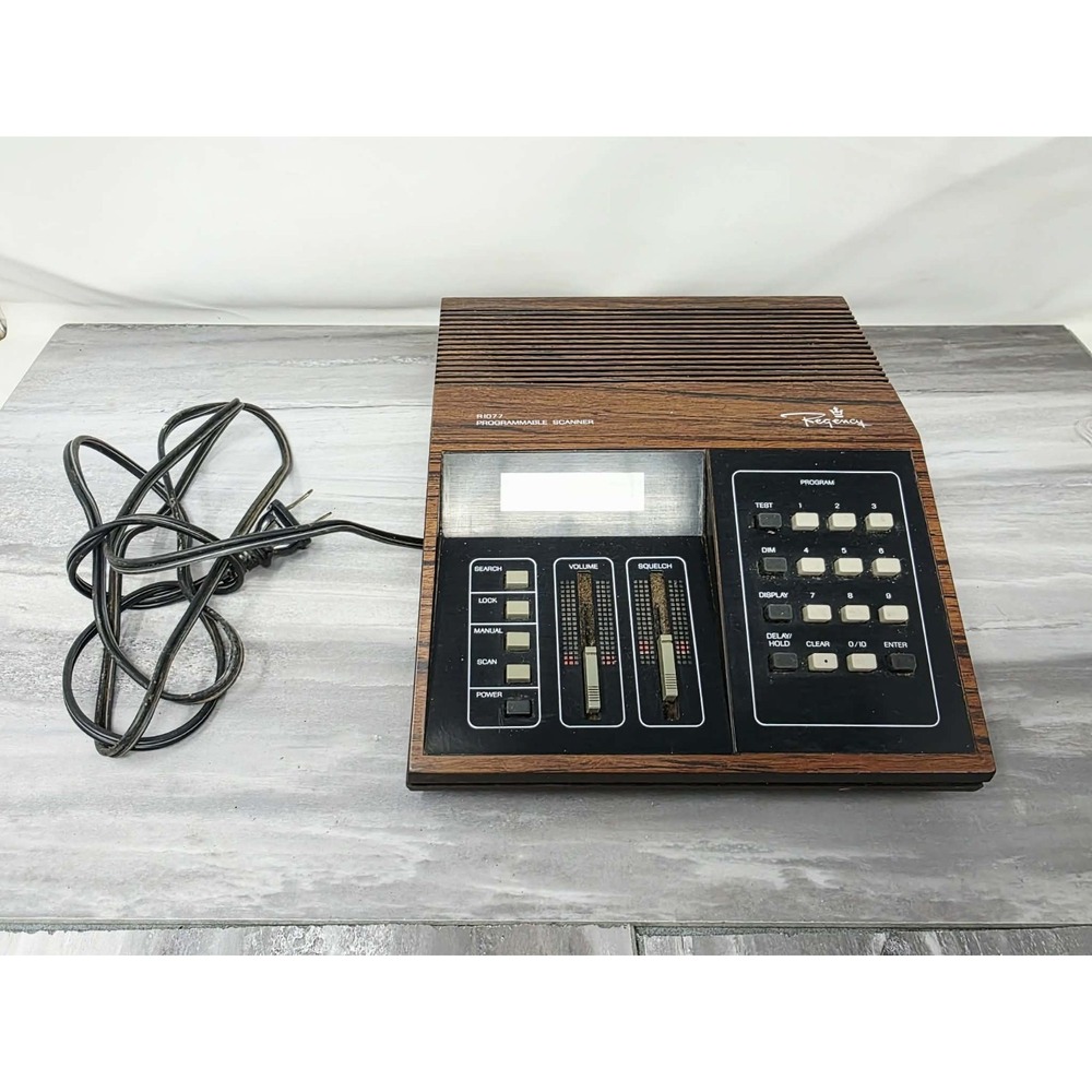 Vintage Regency Model R1070 Programmable Scanner Tested Working Woodgrain